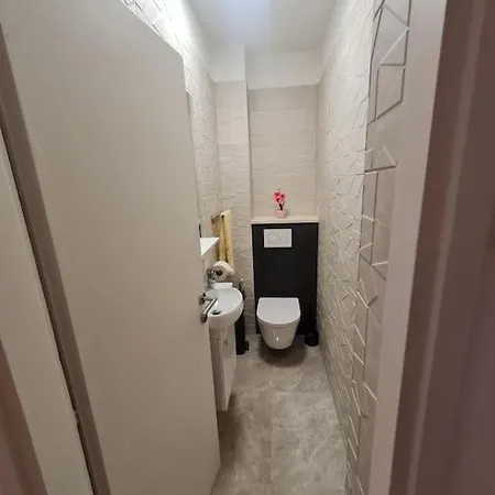 Mira Zadar-spacious 3-bedroom Near & Old Town Lägenhet *