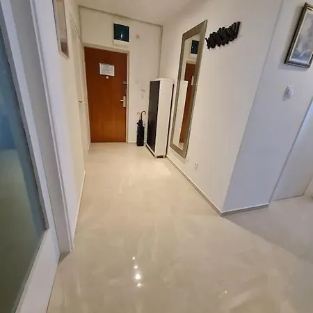 Mira Zadar-spacious 3-bedroom Near & Old Town Lägenhet